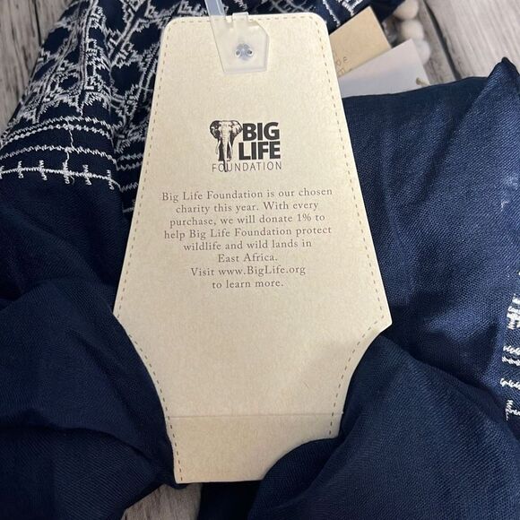 Quagga Green Label Women's Pompom Accent Scarf In Blue One Size NWT - Picture 11 of 12